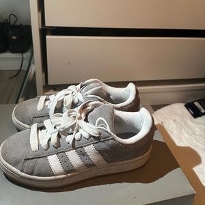 Adidas campus grey